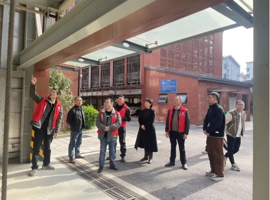 市古鎮(zhèn)投資公司現(xiàn)場(chǎng)聯(lián)動(dòng)辦公，解決項(xiàng)目辦證難題