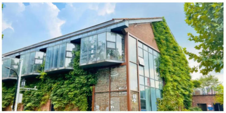 御窯景巷鐘書閣榮獲“千館之城”創(chuàng)建場館稱號！