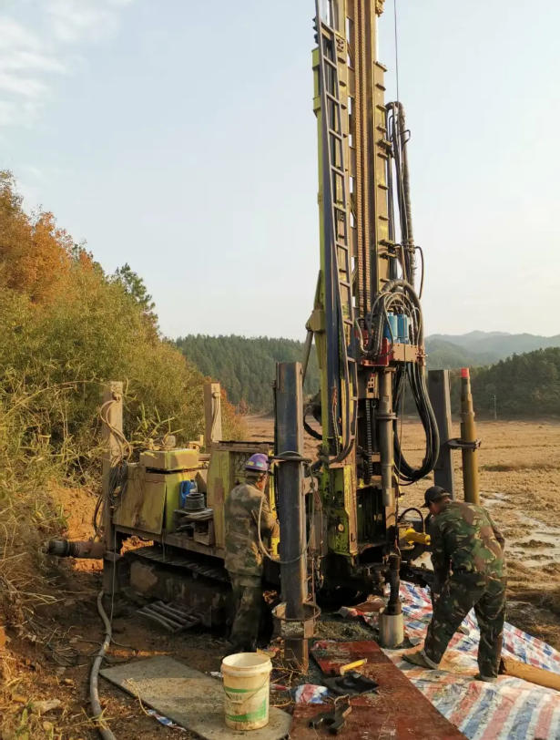 市古鎮(zhèn)投資公司駐村工作做鄉(xiāng)村振興的“挖井